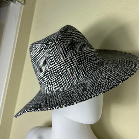 Anthropologie | Accessories | By Anthropology Plaid Hat  display picture 1